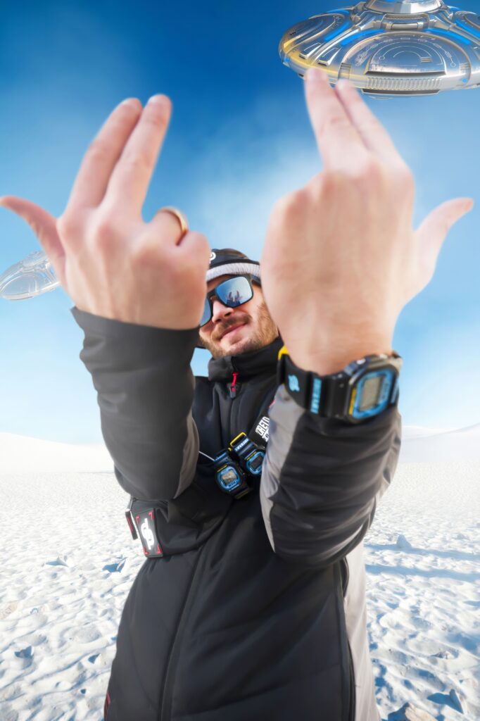 Le rappeur JUL et sa montre Casio G-SHOCK D'OR et DE PLATINE